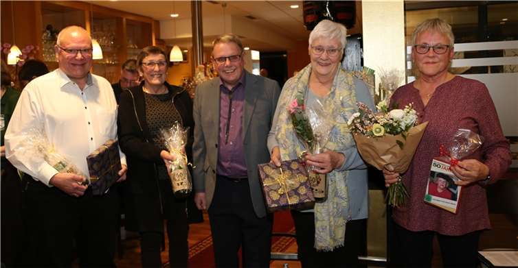 Ehrung der Gründungsmitglieder: v.l. Wolfgang Böhm, Ursula Kesselheim, Gerd Meyer, Franziska Christ und Ursula Kratz. Fotos: PSM
