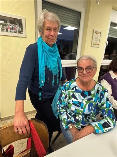 Ehrung der Notenwartinnen (Elisabeth für 30 Jahre, Elfi für 20 Jahre). 