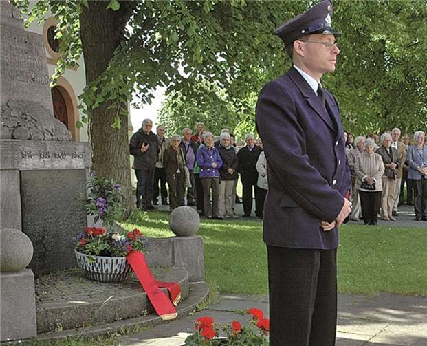 Ehrung der gefallen, vermissten und verstorbenen Feuerwehrkameraden.