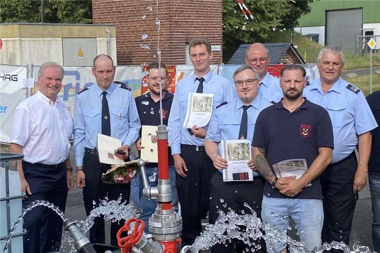 Ehrungen der Feuerwehr beim Sommerfest. Foto: WL a.D. H.-J. Fröhlich