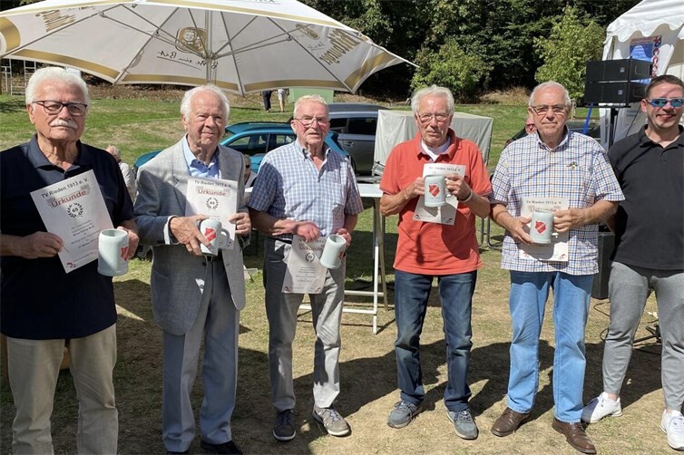 Seefest 2026 in Rieden: Ehrungen langjähriger Mitglieder und Fischerstechen am Waldsee
