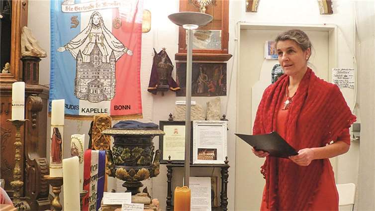 Eike Kutsche sang das Salve Regina a capella.