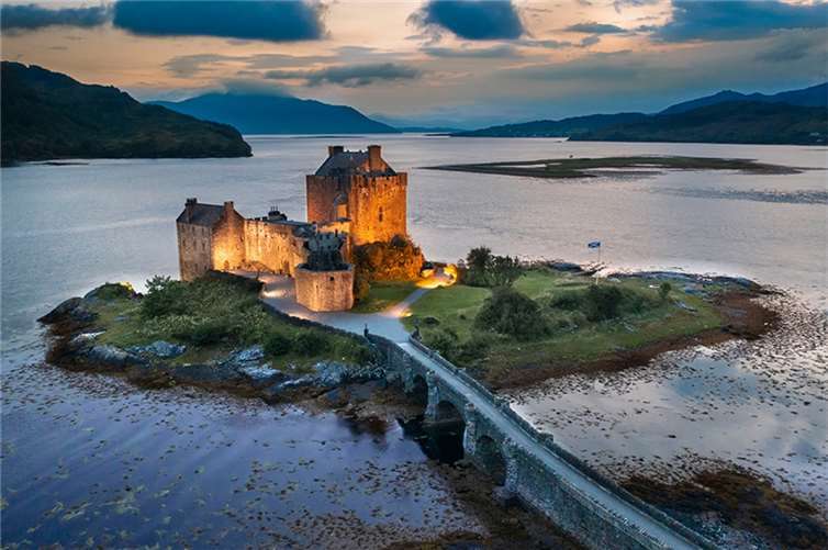 Eilean Donan in Schottland.  Copyright: Panoramavision Reiner Harscher