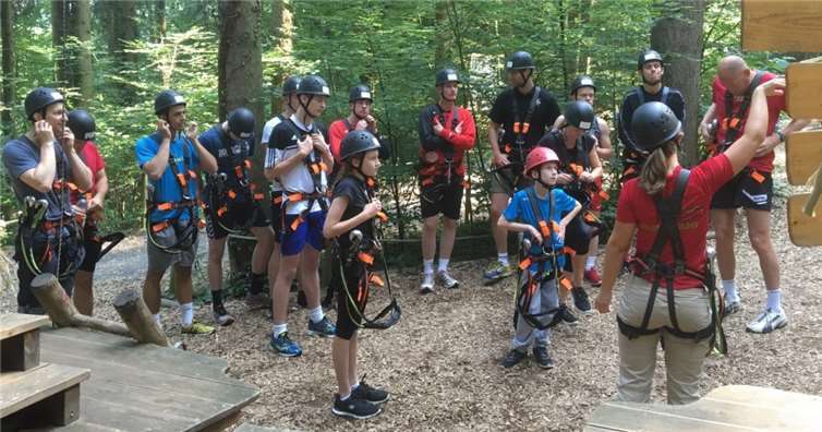 Ein Ausflug in den Sayner Kletterwald stärkte den Teamgeist. privat