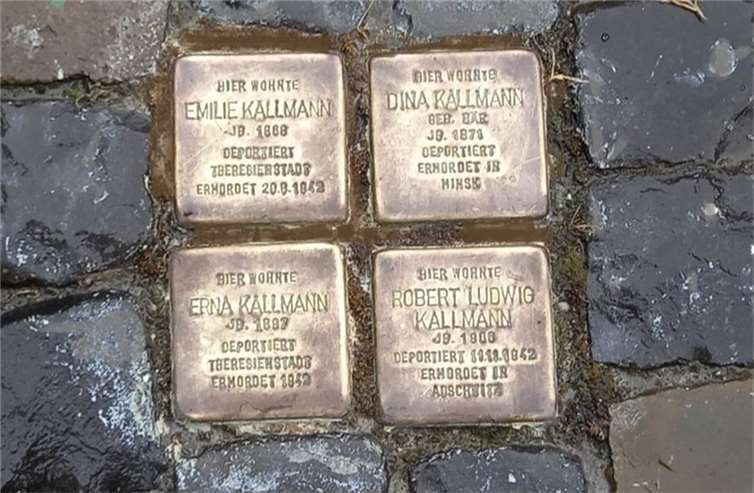 Ein Beispiel für die Stolpersteine von Gunter Demnig, in diesem Falle aus Neuwied.  Foto: privat