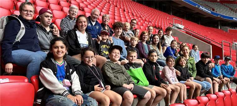 Ein Besuch in der Münchner Allianz Arena durfte bei der Kinderfreizeit in Erlach nicht fehlen.Foto: Petra Zupp