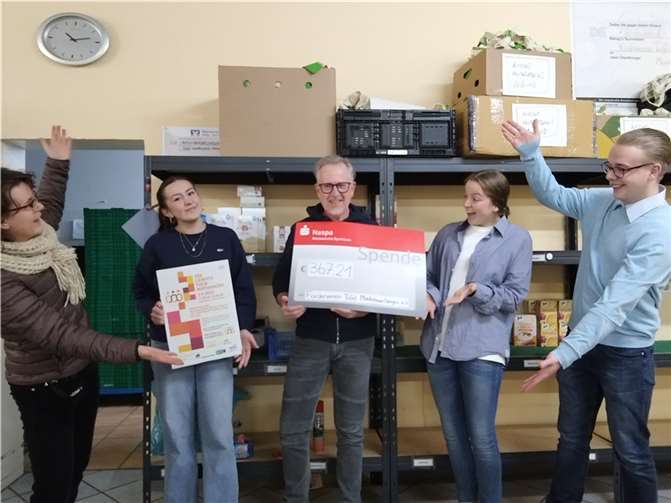 Ein Betrag von 367,21 Euro kam zusammen, den das Orgateam dem Förderverein der Tafel Westerwald - Montabaur / Wirges spendete. Foto: privat