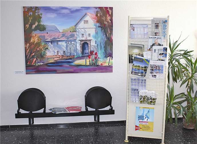 Ein Bild des Villiper Künstlers Trutz Ludwig schmückt seit Kurzem das Rathaus. Gemeinde Wachtberg