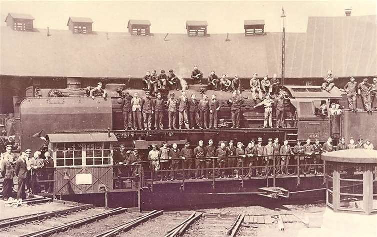 Ein Bild wie dieses (Bahnwerk Oberlahnstein) wird im neuen Kalender zu finden sein. Sammlung Eisenbahnfreunde Koblenz-Oberlahnstein