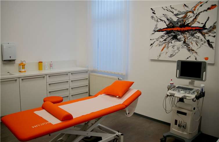 Ein Blick in einen der modernen Behandlungsräume.
