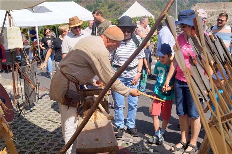 Ein Bogenbauer gab Tipps und Anregungen bei der Wahl des richtigen Bogens.
