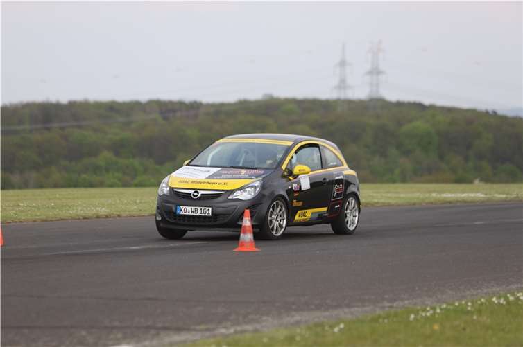 Ein Corsa auf der Bengener Heide.  Foto: privat