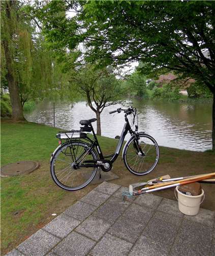 Ein Fahrrad am Buschhovener Weiher.Foto: privat