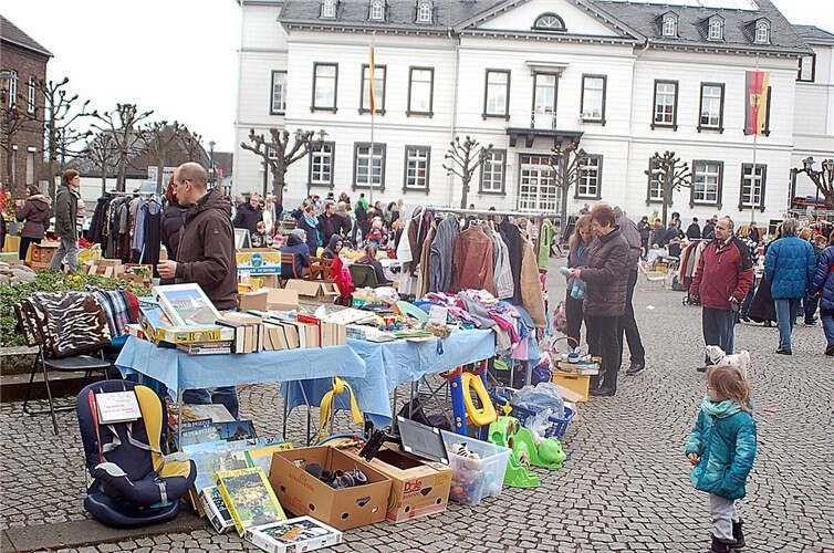 Ein Flohmarkt wird das Programm abrunden.  Foto: Archiv / RASCH