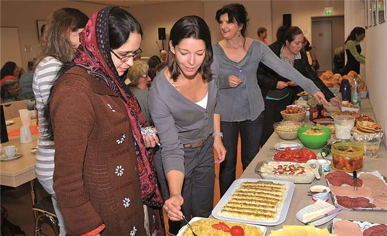 Ein Frühstücksbüffet mit verschiedensten Spezialitäten aus den unterschiedlichsten Nationen wurde den Teilnehmerinnen des Frauenfrühstücks angeboten.Stadtverwaltung Andernach