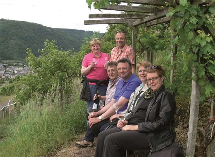 Ein Gläschen „Mosel“ in Ehren kann niemand verwehren. Den Besuchern des Weinlagenfestes mundete es.