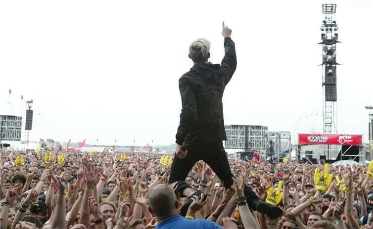 Ein Großteil der Künstler konnte aufgrund mehrerer Gewitter in diesem Jahr gar nicht beim Musikfestival Rock am Ring in Mendig auftreten. Archiv/Manstein