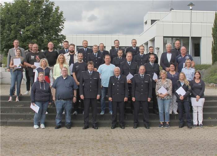 Ein Gruppenbild bei der Verleihung der Medaille. Fotos: Bundespolizeiaus- und -fortbildungszentrum Swisttal
