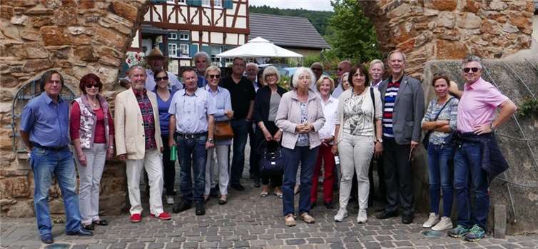 Ein Gruppenbild durfte nach der Dorfführung natürlich nicht fehlen. privat