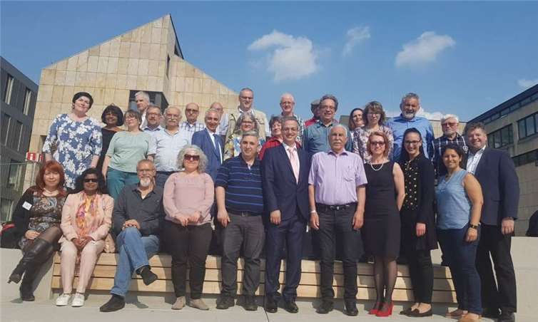 Ein Gruppenfoto der Mitglieder der Arbeitsgemeinschaft der Beiräte für Migration und Integration Rheinland-Pfalz. privat