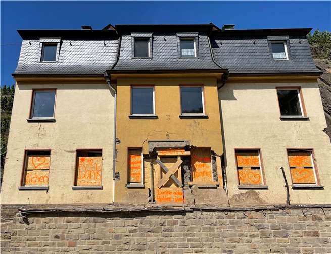 Ein Haus in Mayschoß nach dem Hochwasser. Foto: ROB