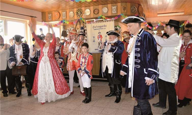 Ein Heimspiel hatte das strahlende Wölle Prinzenpaar im Oberwinterer Schützenhaus. AB