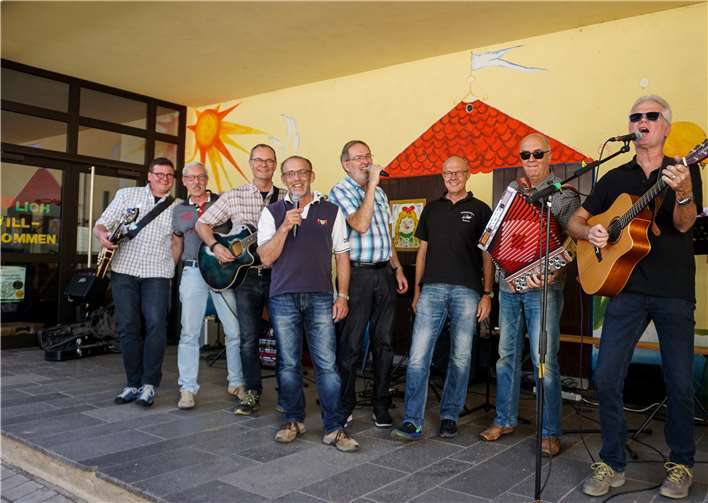 Ein Heimspiel hatten die „Schdäifleda“, sie sorgten für die passende Unterhaltung. Foto EP