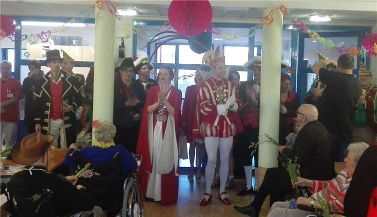 Ein Highlight des Nachmittags war der Besuch des Mendiger Prinzenpaares.