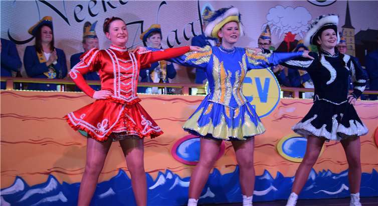 Ein Highlight war auch der gemeinsame Auftritt der Pellenz-mariechen von den Karnevalsvereinen aus Nickenich, Plaidt und Kruft.