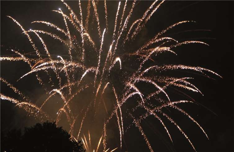 Ein Höhepunkt war das Höhenfeuerwerk „Sayn in Flammen“.