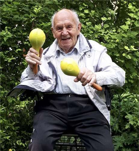 Ein Karnevalist mit Leib und Seele, Matthias Busenkell, feiert am 21.10.2021 seinen 90. Geburtstag.Foto: privat