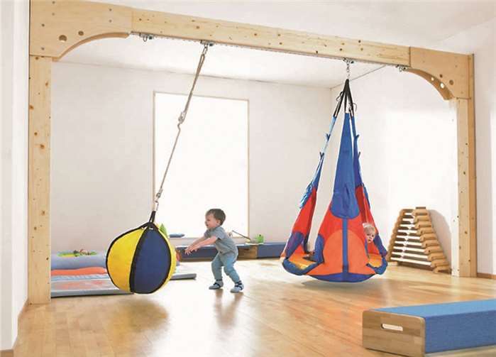 Ein Kletter- und Bewegungsgerüst soll die Ausstattung der Turnhalle ergänzen. privat