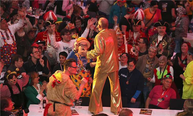 Ein Kult, der niemals fehlen darf: Torty de Banana tanzt auf dem Tisch.www.myfoto24.eu