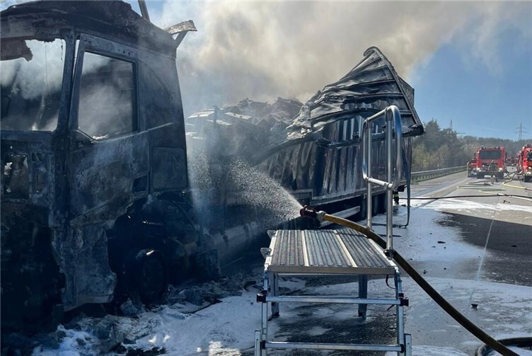 Ein LNG-Tank am LKW musste gekühlt werden.