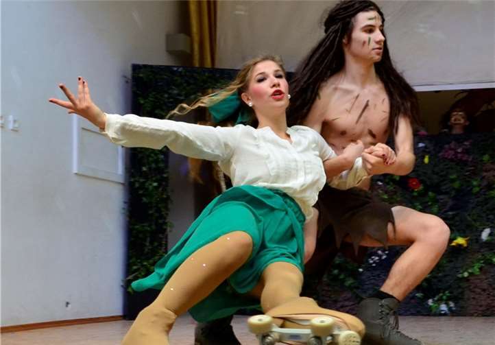 Ein Paarlauf im wahrsten Sinne des Wortes Tarzan und Jane.