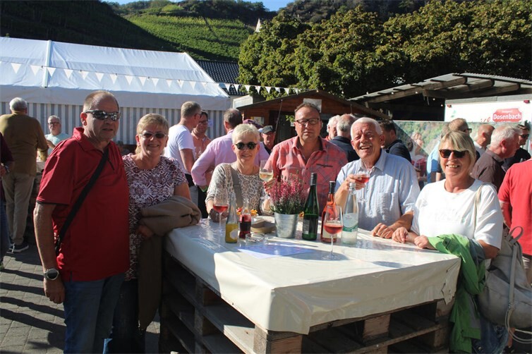„Ein Prosit auf Mayschoß“, von Besucherinnen und Besuchern aus Ahaus im Münsterland.