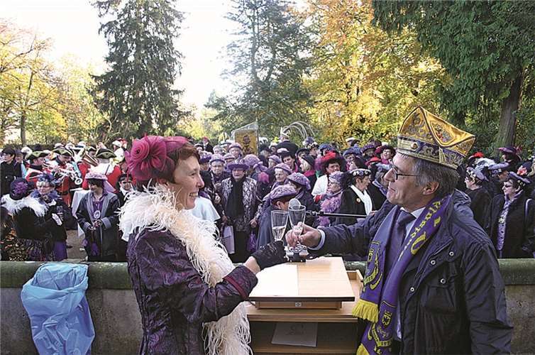 Ein Prosit auf den Beginn der fünften Jahreszeit.