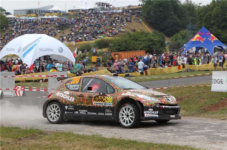 Ein Riesenkompliment: Das Mayener Team Go! Racing mit Georg Berlandy und Peter Schaaf im Cockpit des Peugeot 207 S2000 fuhren vom ersten Meter bis zum Ziel hoch konzentriert und machten nicht den kleinsten Fehler.