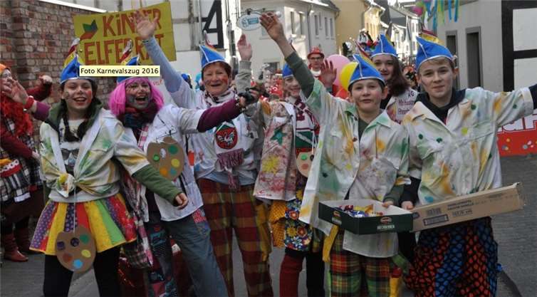 Ein Rückblick auf die Jecken im Zug 2016.privat