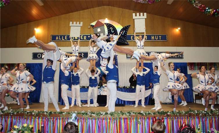 Ein Schloss in den Wolken baute die Kasbacher Prinzengarde den Mokkakännchen.