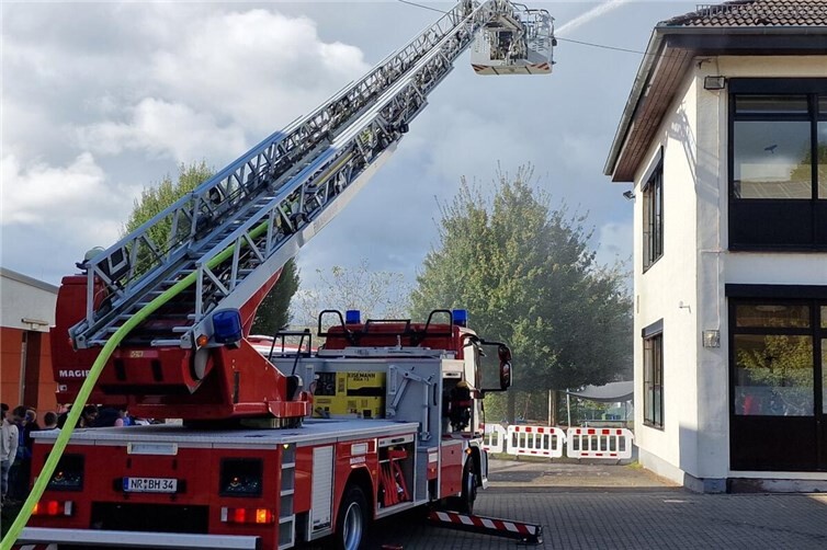 Ein Sonderfahrzeugeinsatz kostet 687 Euro die Stunde. 