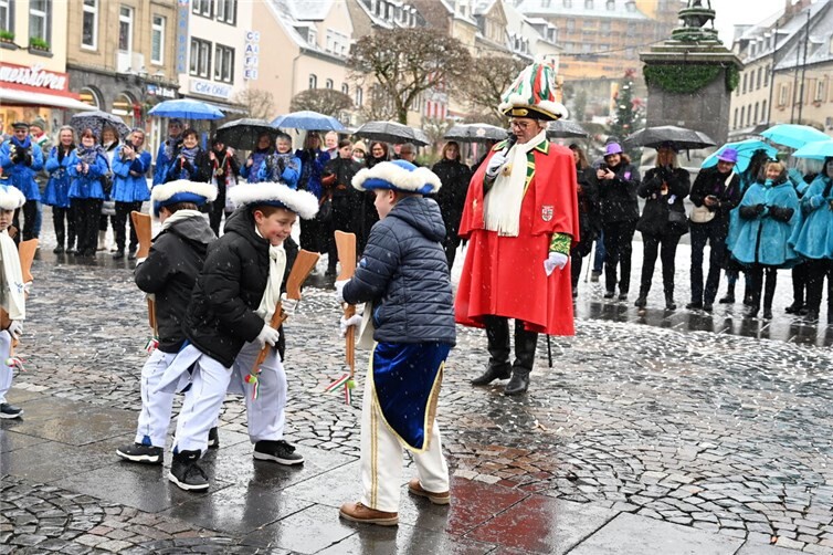 Ein Stippeföttchetanz unterhalb der Genovevaburg ist schon etwas Besonderes.Fotos: SK