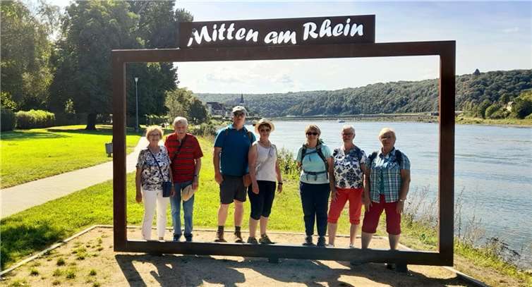 Ein Tag am Rhein: Fähre, Festzug und Feierlichkeiten. Foto: Wolfgang Proft