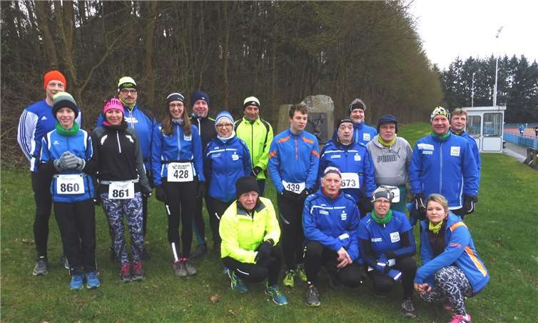 Ein Teil der Aktiven vor dem Start in Ochtendung. privat