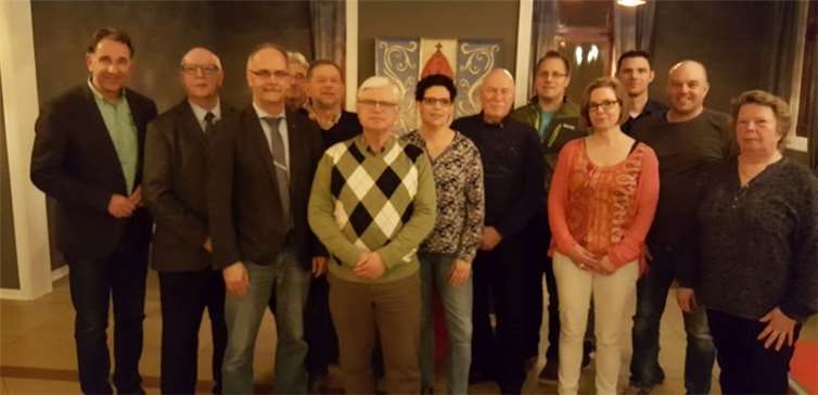 Ein Teil der Bewerberinnen und Bewerber für die Gemeinderatswahl nach ihrer Nominierung. Foto: privat