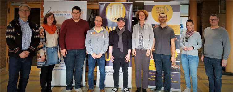 Ein Teil der Dozenten (v.li.n.re.): Christoph Herche, Angela Adams, Pascal Arens, Marc Weber, Lars Schuster, Astrid von Hammel-Herche, Christoph Müller, Katja Schlink und Christian Krier. Fotos: privat