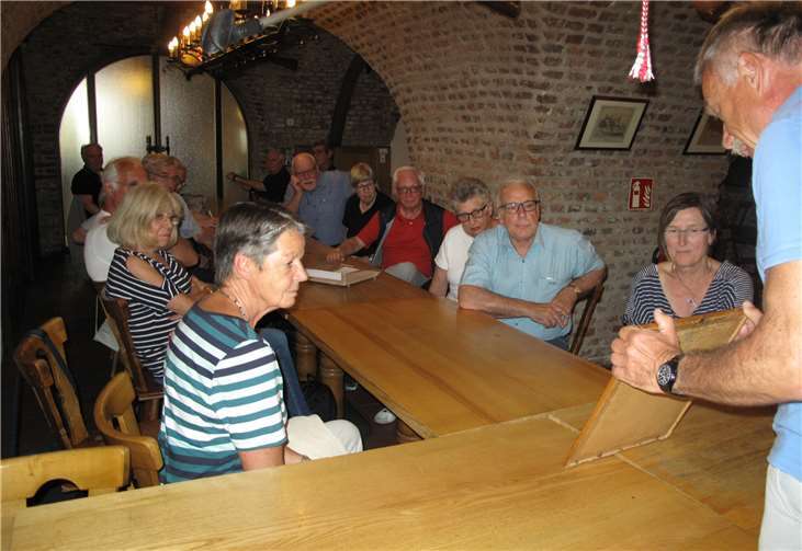 Ein Teil der Gruppe beim Gespräch in der Ulrepforte.Foto: privat