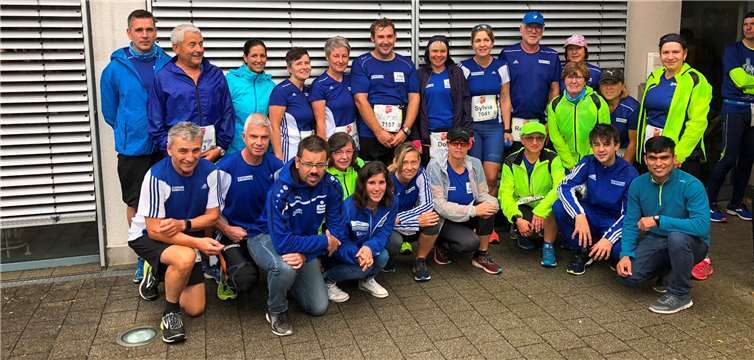 Viola Pulvermacher gewinnt den Stadtlauf in Polch Ein Teil der LG’ler vor dem Start in Polch