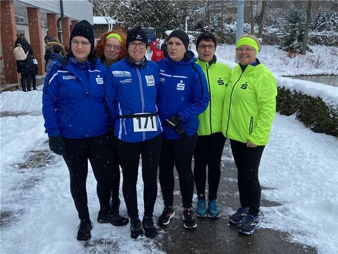 Ein Teil der LG’ler vor dem Start (v.l. Claudia Schüller, Barbara König, Alexandra Gerz, Heike Ritzdorf, Sabine Nagel und Jutta Copeland).  Foto: privat