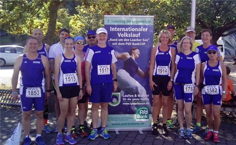 Ein Teil der LG’ler vor den Halbmarathon.privat